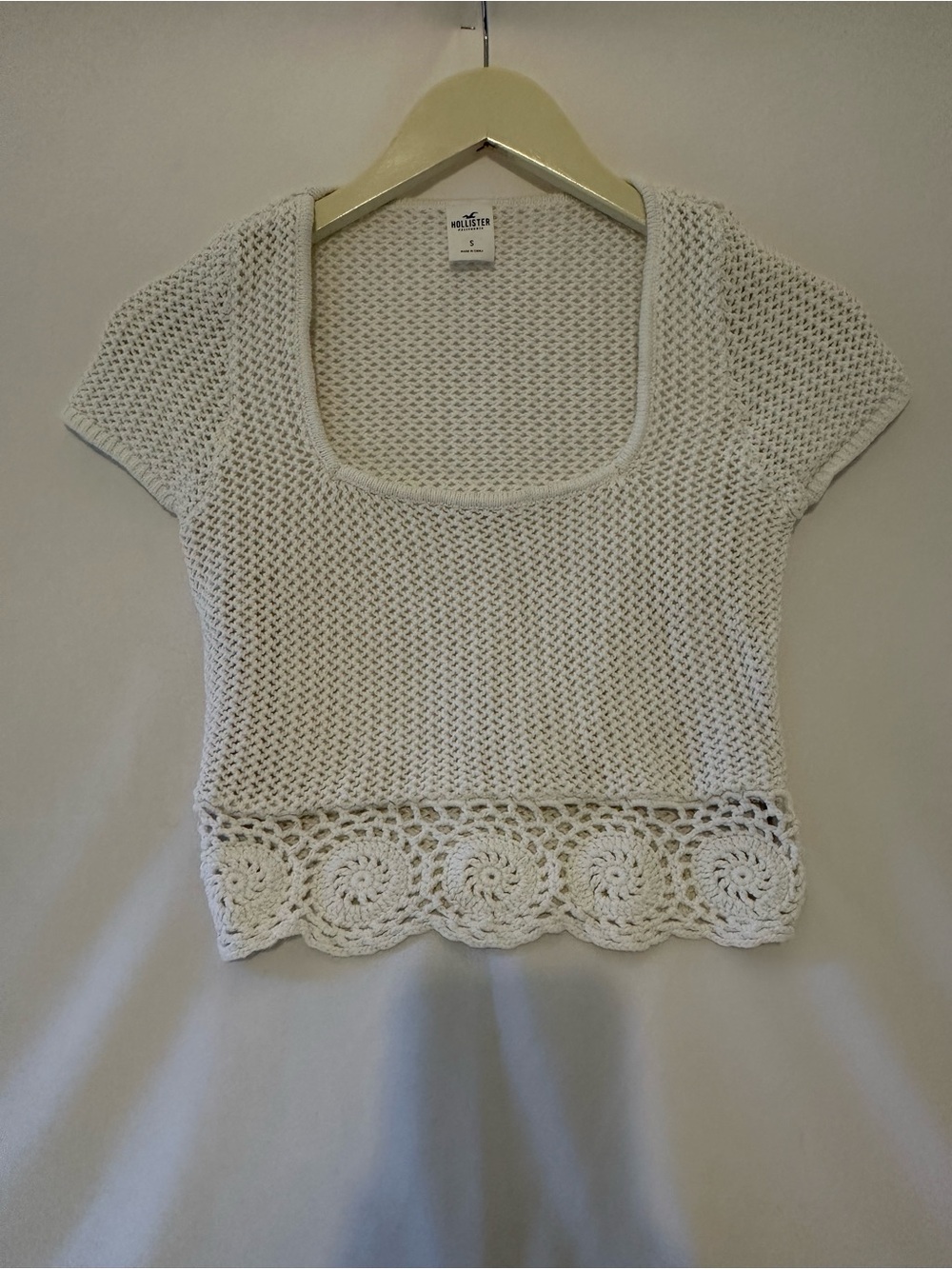 Hollister Cream Crochet Crop Top with Scallop Hem